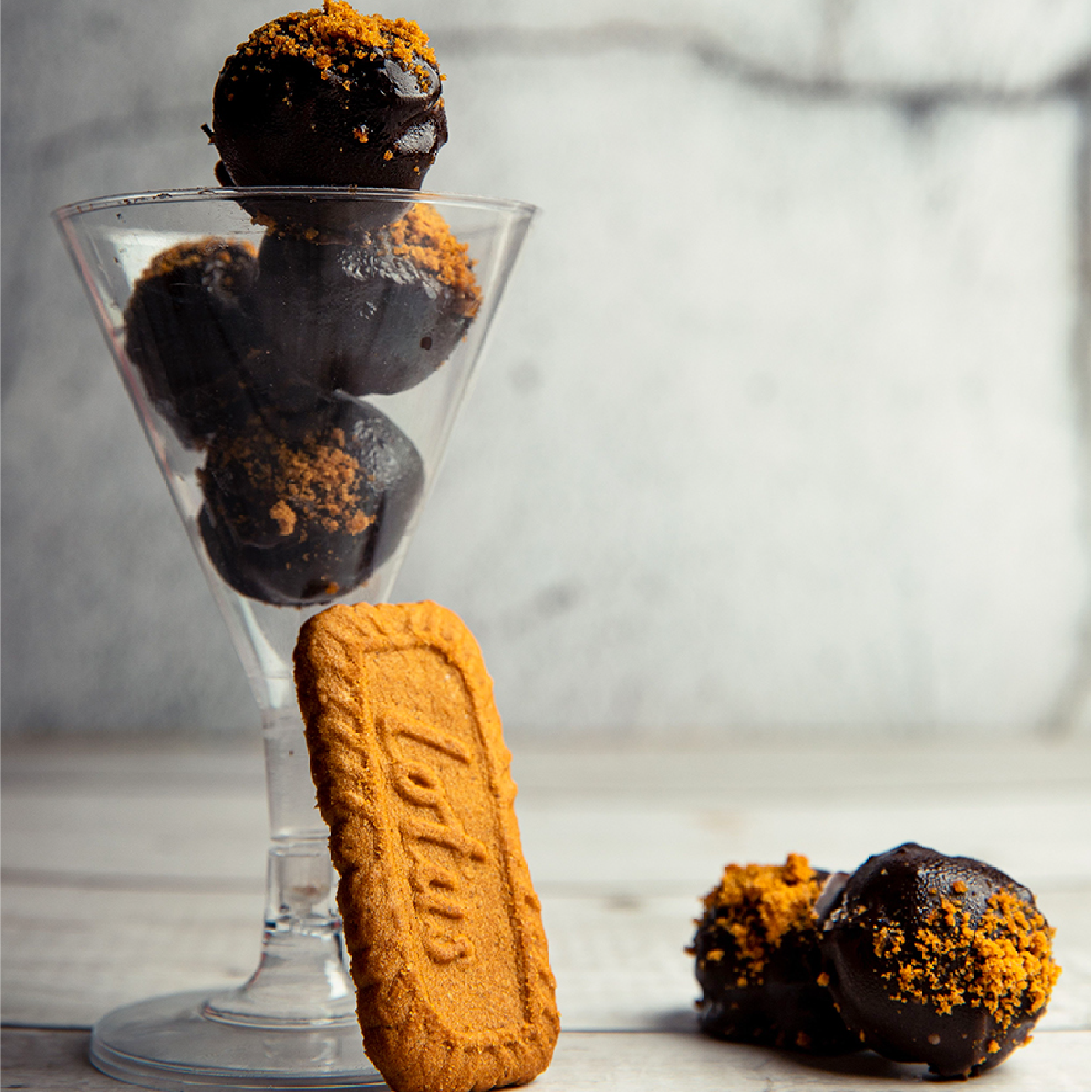 شوكولاتة بحشوة اللوتس